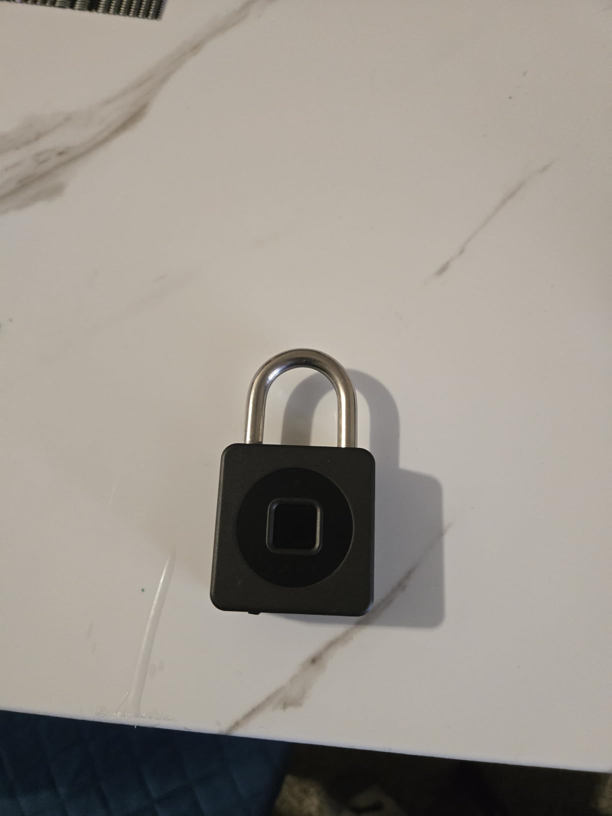 eLinkSmart Fingerprint Gym Locker Lock, Keyless Biometric Padlock, Weatherproof Electronic Digital Bluetooth App Smart Combo Pad Lock for Outdoor Fence Gate School Locker Storage Pool Shed - Black customer photo 2