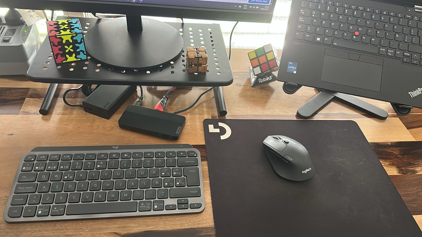 Lenovo USB-C Dual Display Travel Dock - 7 Ports, Integrated USB-C Cable, Universal Compatibility, Dual Displays at 4K - Black customer photo 2