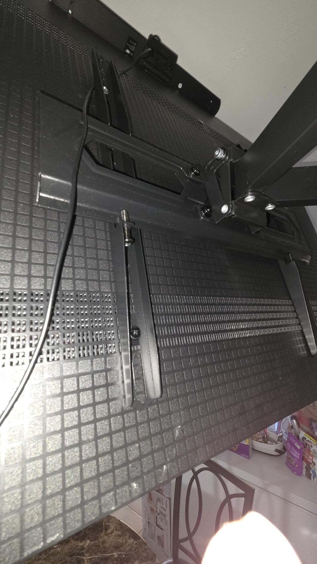 USX MOUNT UL Listed RV TV Mount for Most 17-43inch TV - Lockable Full Motion RV TV Wall Mount for Camper, Trailer, Motorhome - Swivel Tilt Bracket for Truck Boat, 44 lbs Capacity, VESA 200mm customer photo 2