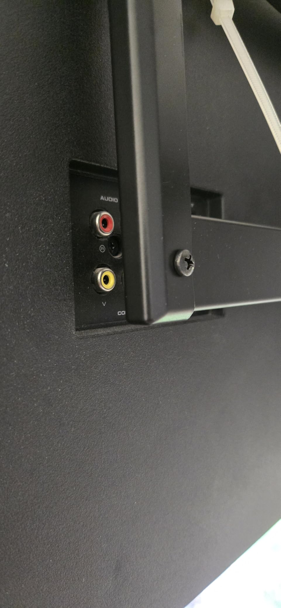 Perlegear Long Arm TV Wall Mount for 26-70 inch TVs up to 100 lbs, Corner TV Mount Bracket with 31.65