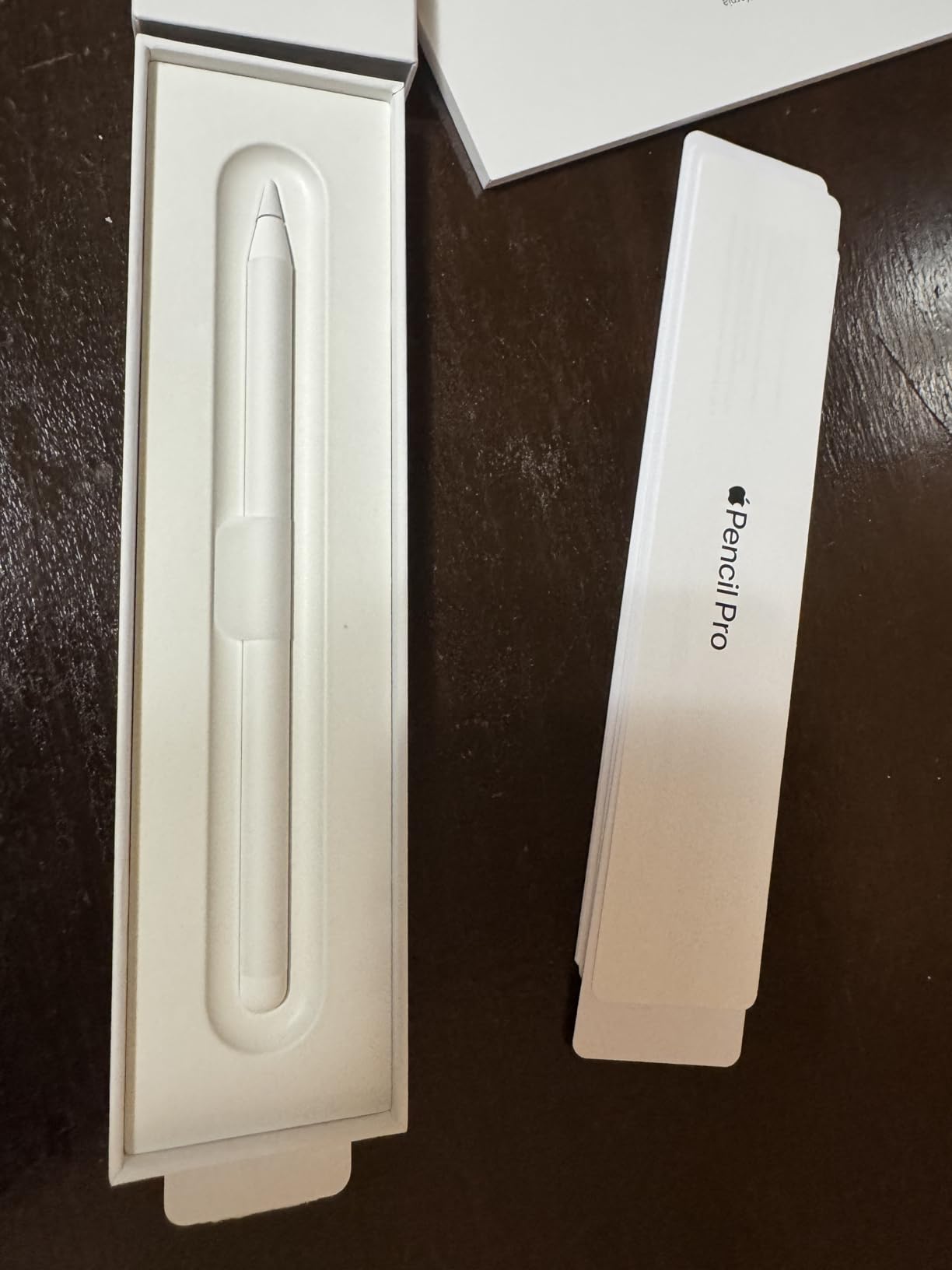 Apple Pencil Pro - Pixel-Perfect Precision, Tilt and Pressure Sensitivity, Perfect for Note-Taking, Drawing, and Art. Charges and Pairs Magnetically customer photo 2