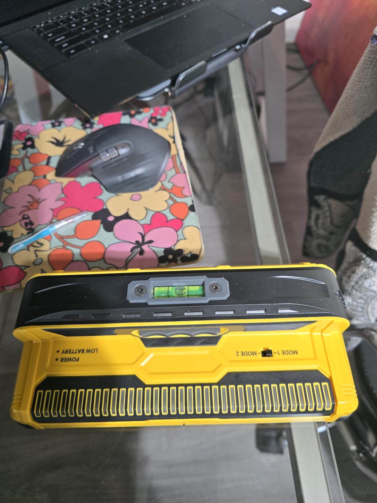 Franklin Sensors ProSensor MAX Stud Finder, 13-Sensor Wall Scanner, Detects Through Plaster, OSB & Lath, Made in the USA customer photo 2