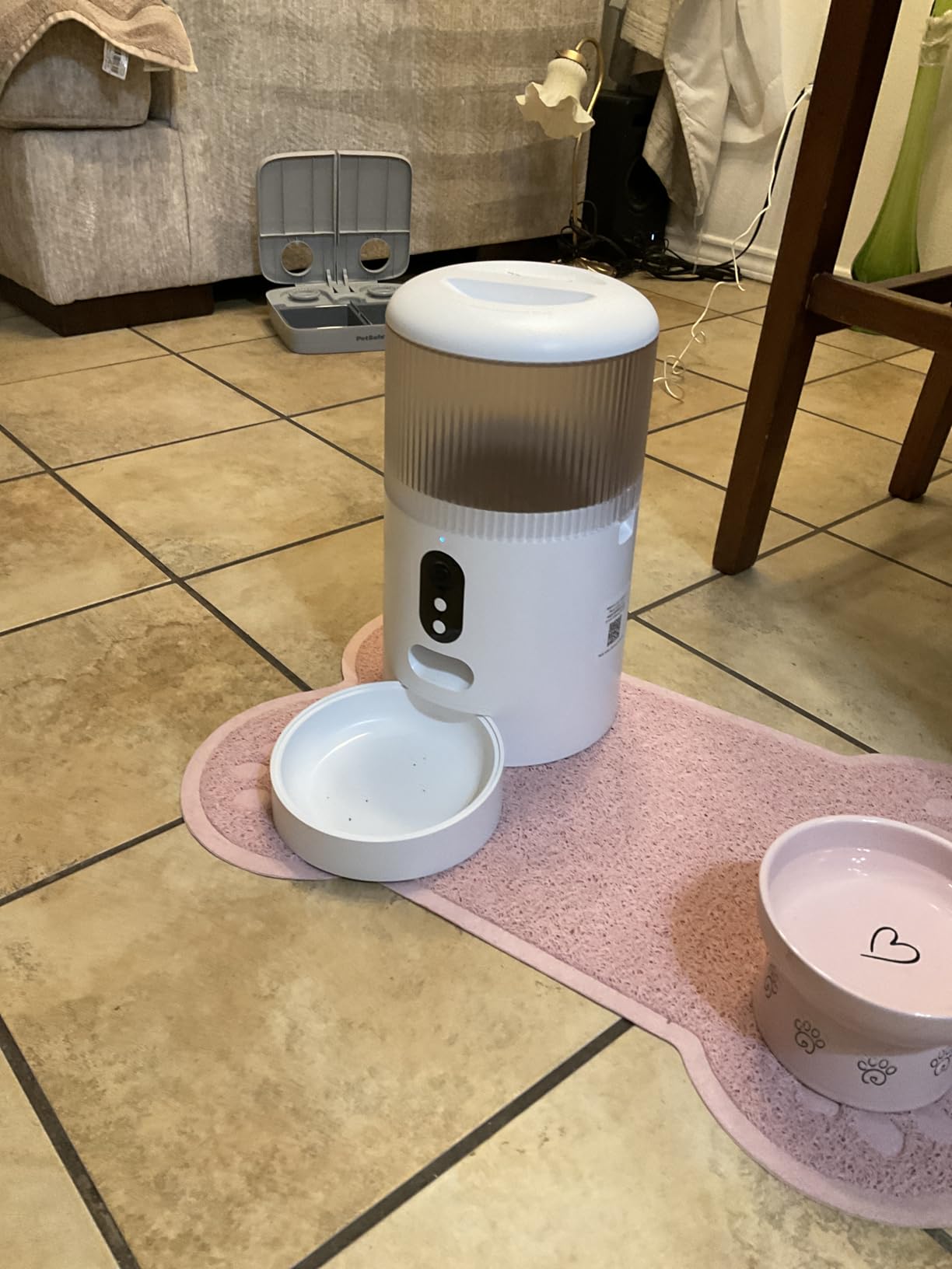 Automatic Cat Feeder with Camera, 3MP HD Video & Night Vision, 5G/2.4G WiFi Smart Pet Feeder with APP Control, 2-Way Audio, Motion Alerts, Low Food Sensor, Timed Cat Feeder for Cats & Dogs, 4L customer photo 1