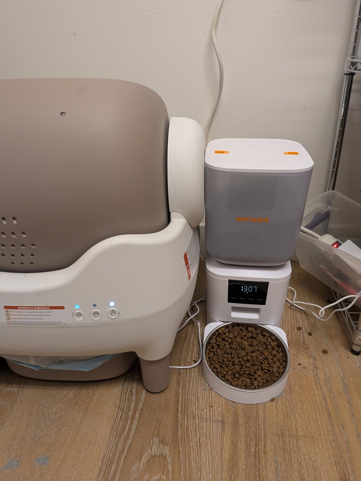 Automatic Dog Feeder - 8L/34 Cups Large Capacity Automatic Cat Food Dispenser with LCD Screen, Large Food Tray, Battery Operated, Timed Cat Feeder, Up to 50 Portions 6 Meals Per Day, Keeps Fresh customer photo 1