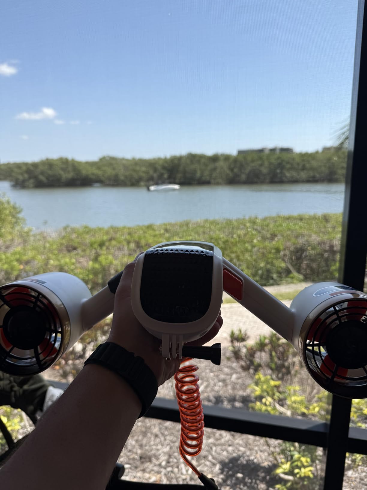 sublue Mix Pro Dual Motor Underwater Scooter - 2 Speed Modes, 60 Min Runtime, 131ft Depth with Camera Mount & Low Battery Alarm for Pool, Diving, Snorkeling customer photo 1