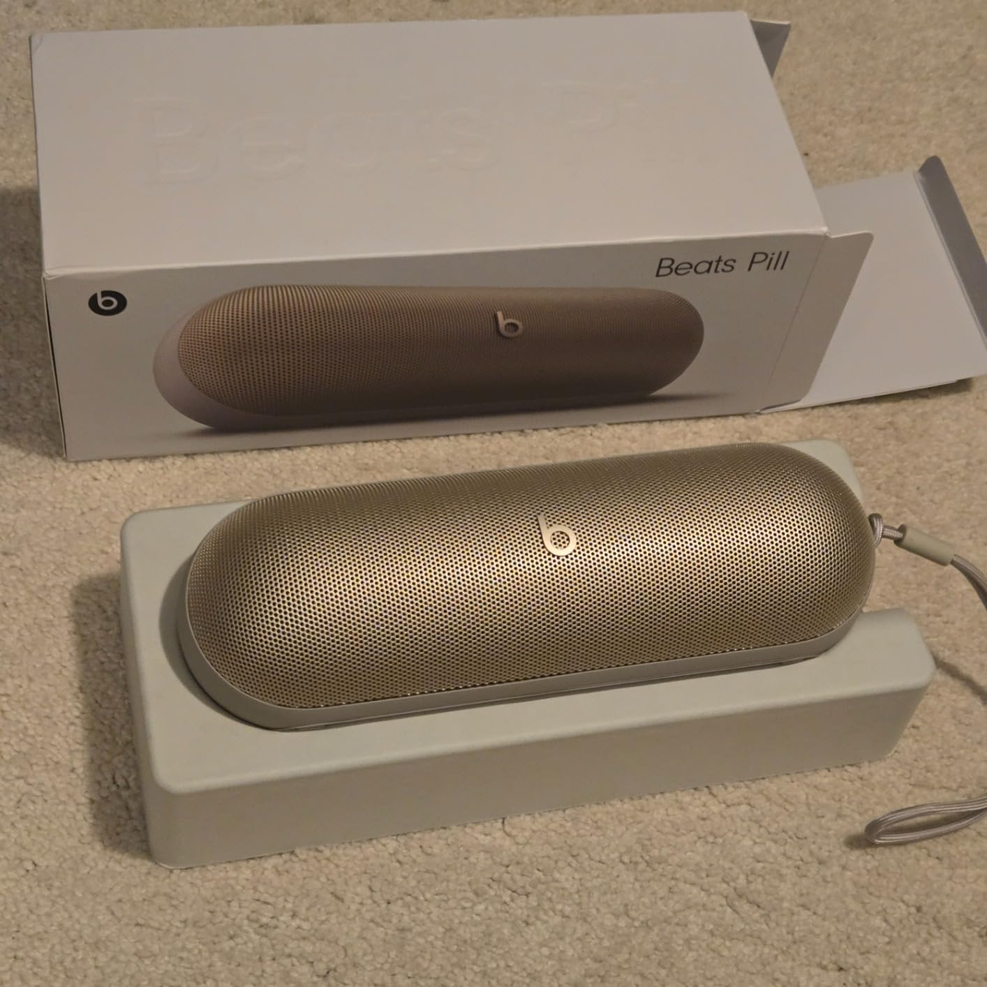 Beats Pill - Portable Bluetooth Speaker- Up to 24H Battery Life, Water Resistant, Bluetooth, Apple & Android Compatible, Seriously Loud Sound customer photo 2