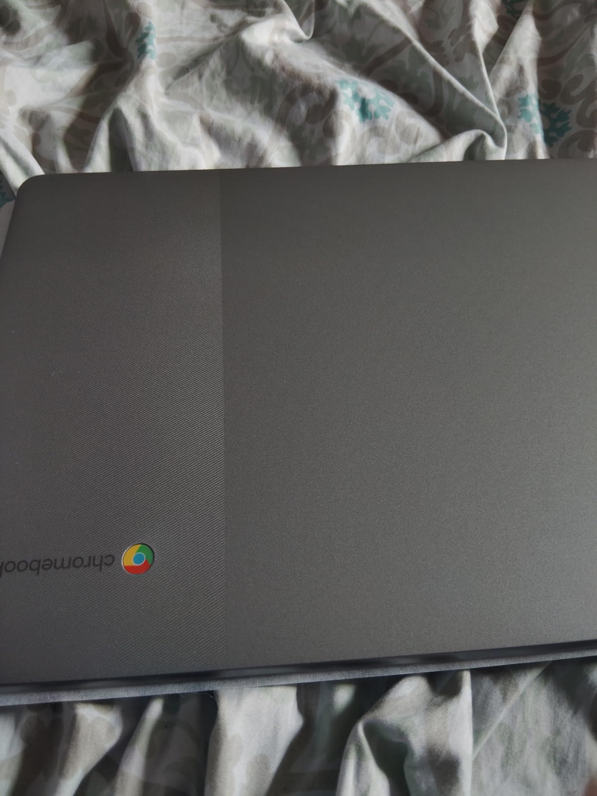 Lenovo IdeaPad Slim 3 Chromebook - 2024 - Lightweight Laptop - Waves MaxxAudio Speakers - 14