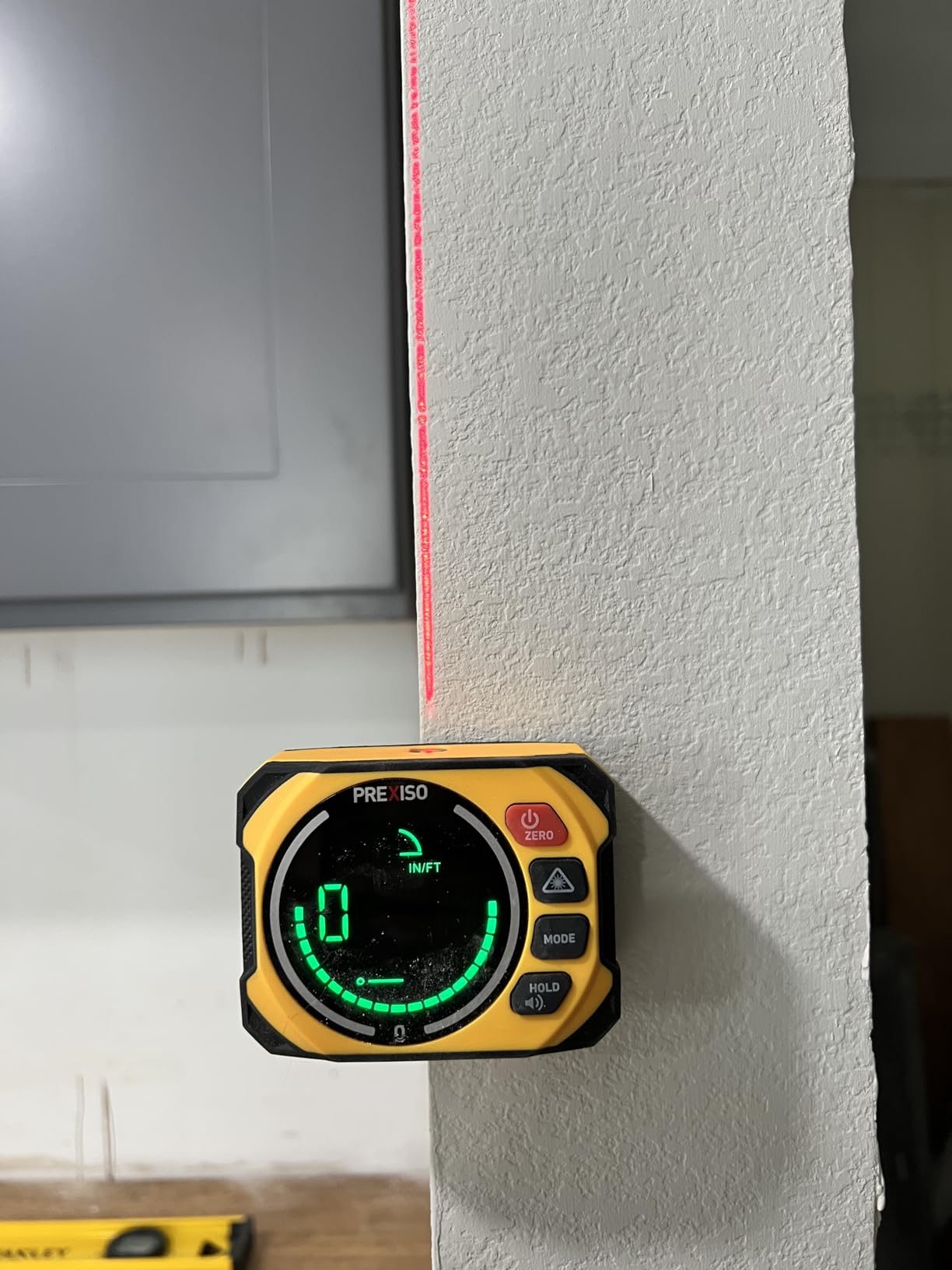 PREXISO 3-in-1 Multi Surface Laser Level with Digital Angle Gauge Magnetic, Rechargeable Digital Level with Wall Mount Base customer photo 1