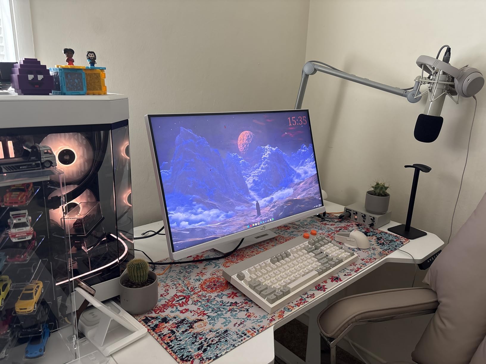 ASUS ROG Strix 27-inch 4K HDR USB-C Gaming Monitor (XG27UCG-W) - White, UHD (3840x2160) Dual Mode (4K 160Hz or FHD 320Hz), 1ms, Fast IPS, G-SYNC Compatible customer photo 2