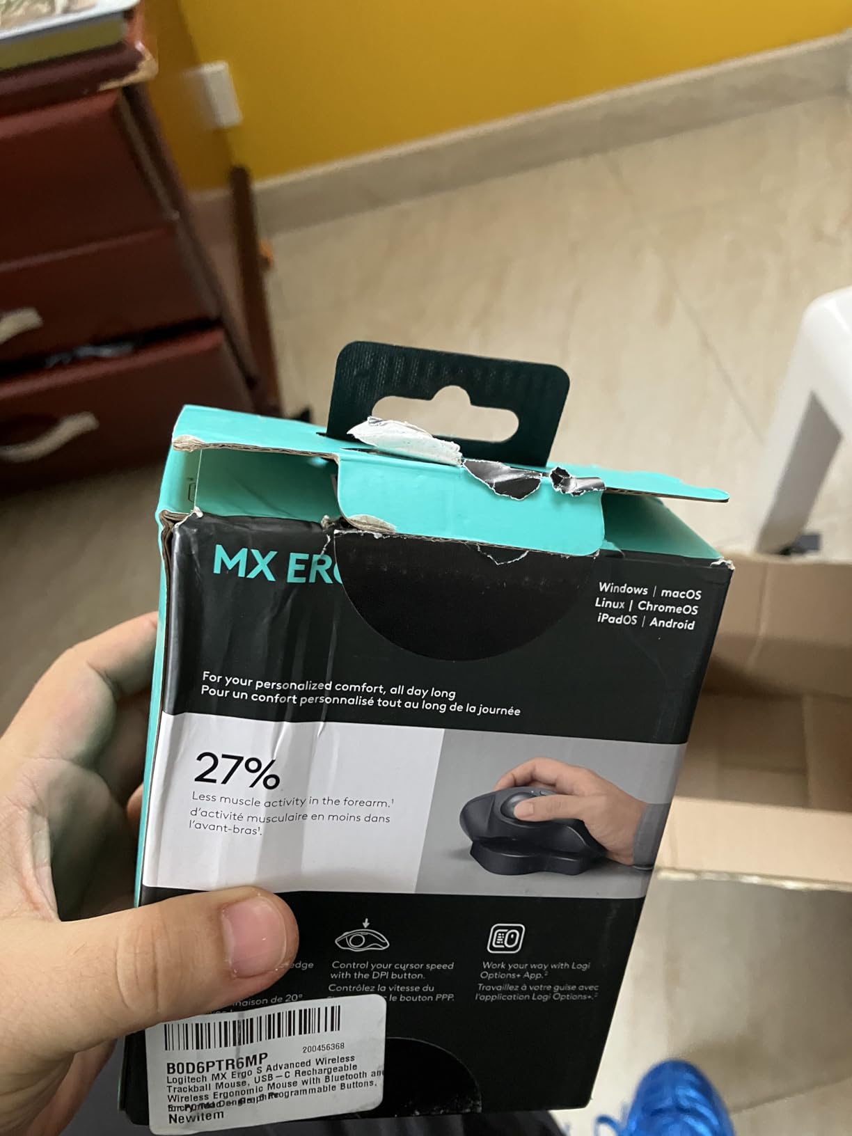 Logitech MX Ergo S Advanced Wireless Trackball Mouse, USB-C Rechargeable Wireless Ergonomic Mouse with Bluetooth and Encrypted Dongle, 6 Programmable Buttons, for PC/Mac - Graphite customer photo 2