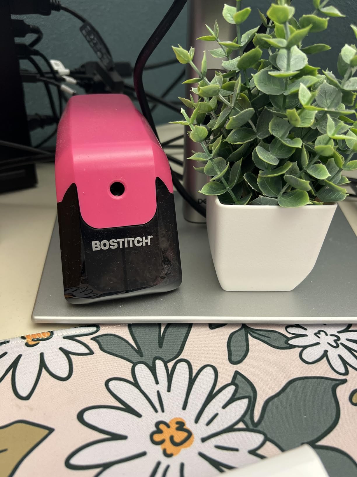 Bostitch Office Battery Pencil Sharpener, 4X Longer Cutter Life, Tip Saver Technology, Pink customer photo 2