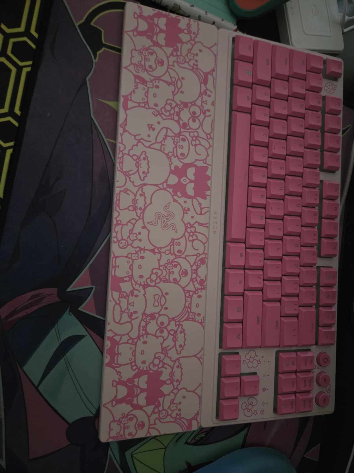 Razer Ornata V3 TKL Gaming Keyboard: Low-Profile Keys - Mecha-Membrane Switches - UV-Coated Keycaps - Backlit Media Keys - 8-Zone RGB Lighting - Magnetic Wrist Wrest - Hello Kitty & Friends Edition customer photo 1