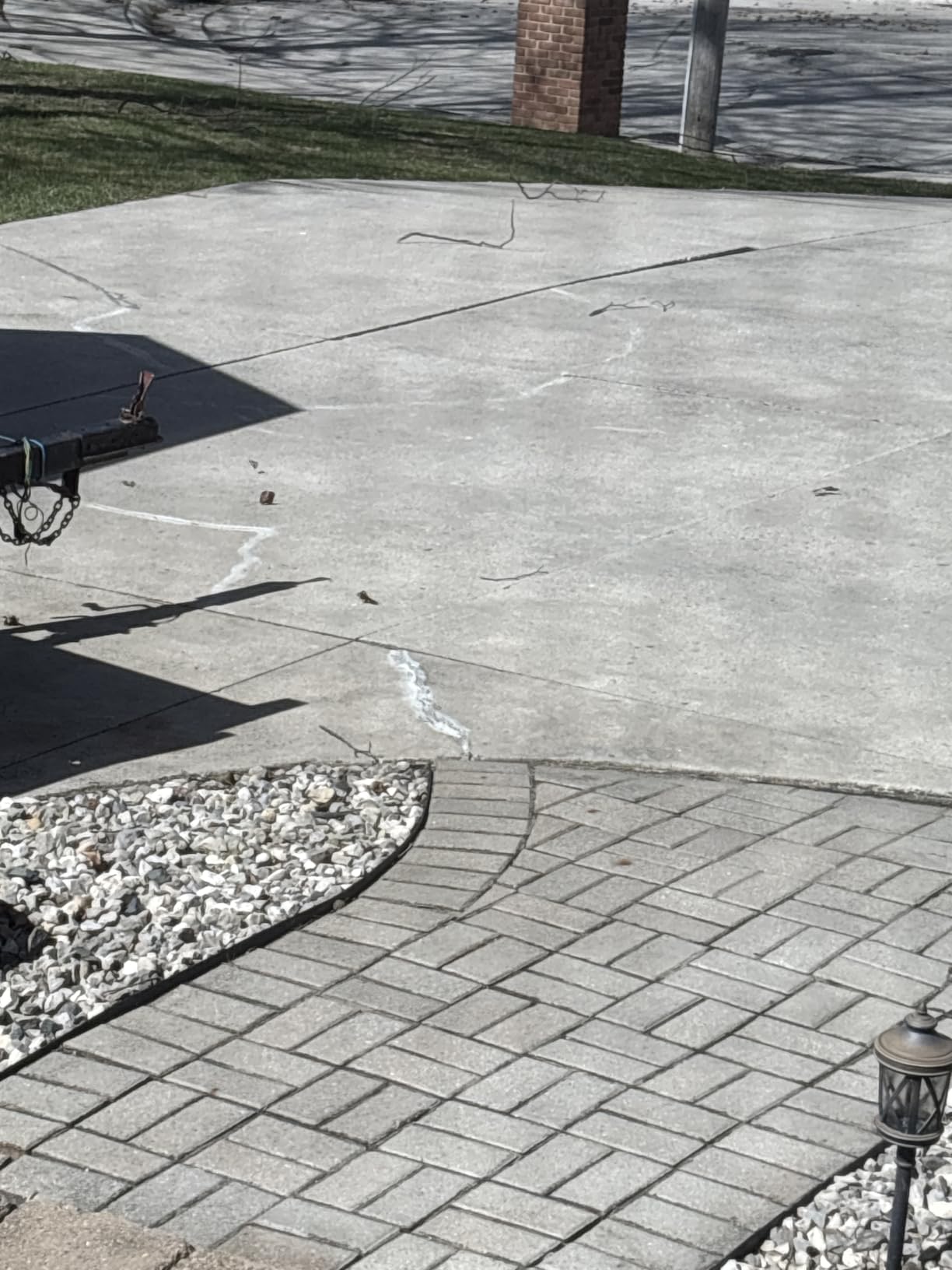 Tharos Distribution Magic Crack Filler 2.5LB Asphalt Black, for Filling in Cracks on Asphalt Driveways and Roads. Installs Easily Dry Granular No Mess and DIY (Black, 1) customer photo 2