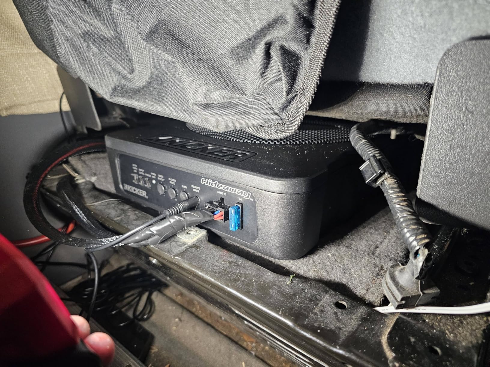 KICKER 51HS10 Hideaway Compact Powered Subwoofer, 10-Inch customer photo 2