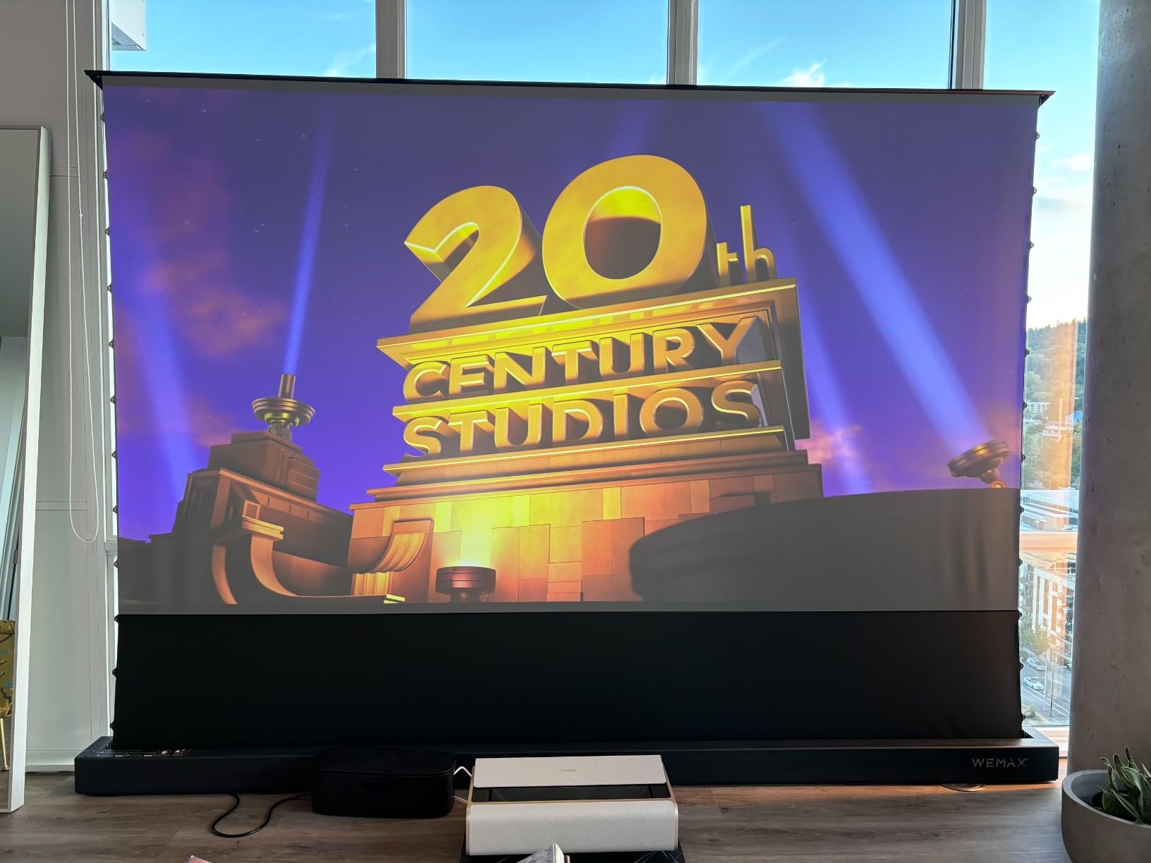 XGIMI AURA Series UST Laser Projector, Dolby Vision, IMAX Enhanced, 1,000,000:1 Dynamic Contrast Ratio, 0.177:1 Throw Ratio, Harman Kardon, 2300 Lumens customer photo 1