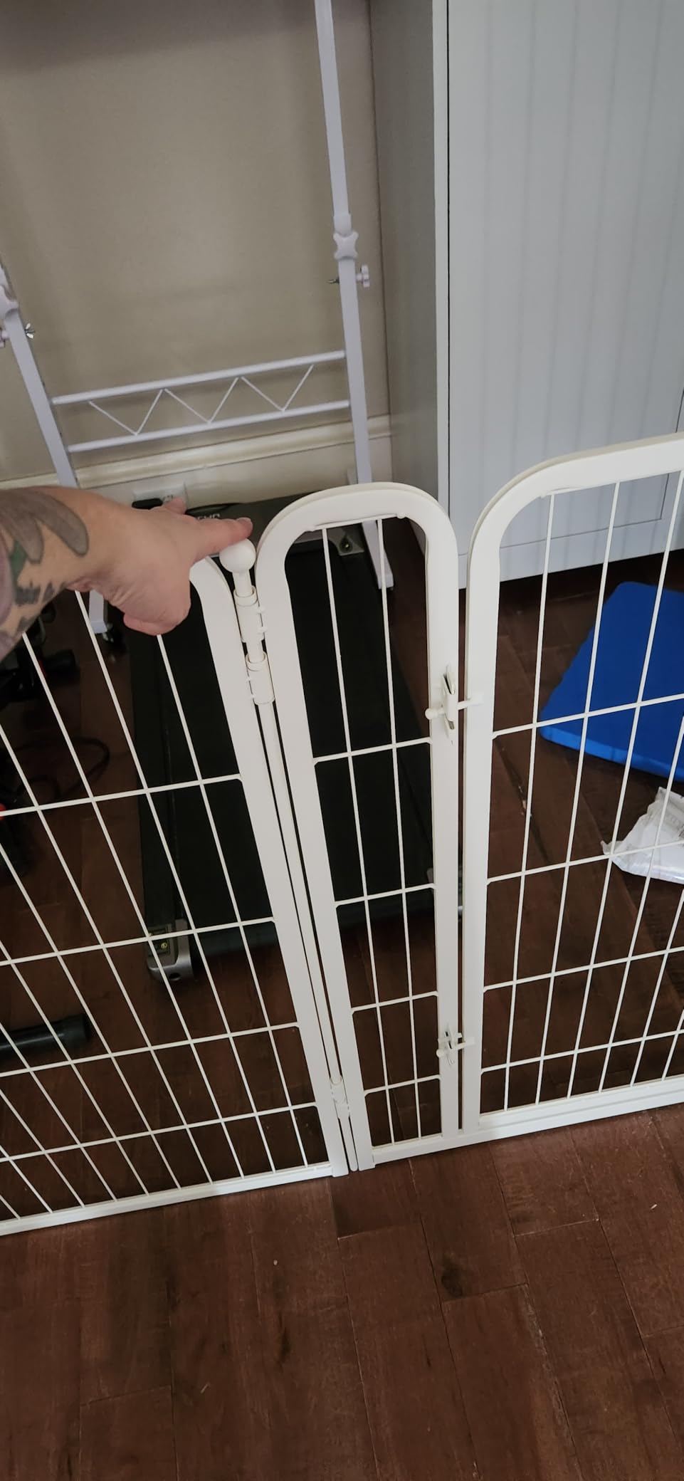 FXW Dog Gate Extra Wide Designed for Indoor Use, Adjustable Width Up to 219-inch Wide (40