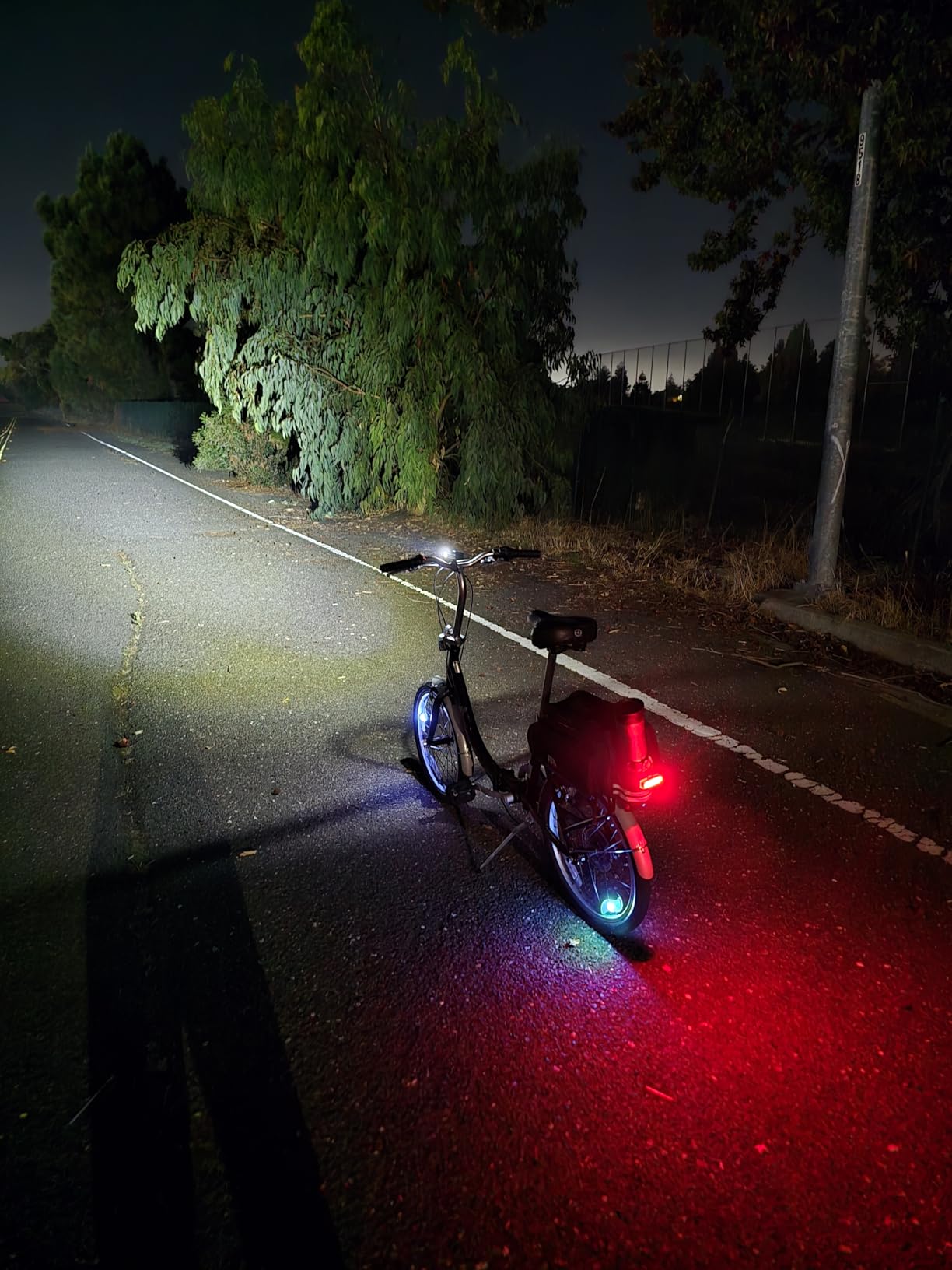 Bike Lights USB-C Rechargeable Bicycle Front Headlight and Rear Taillight with 4+5 Light Modes, Waterproof Bike Light Set for Night Riding, Commuter, Road & Mountain Cycling customer photo 1