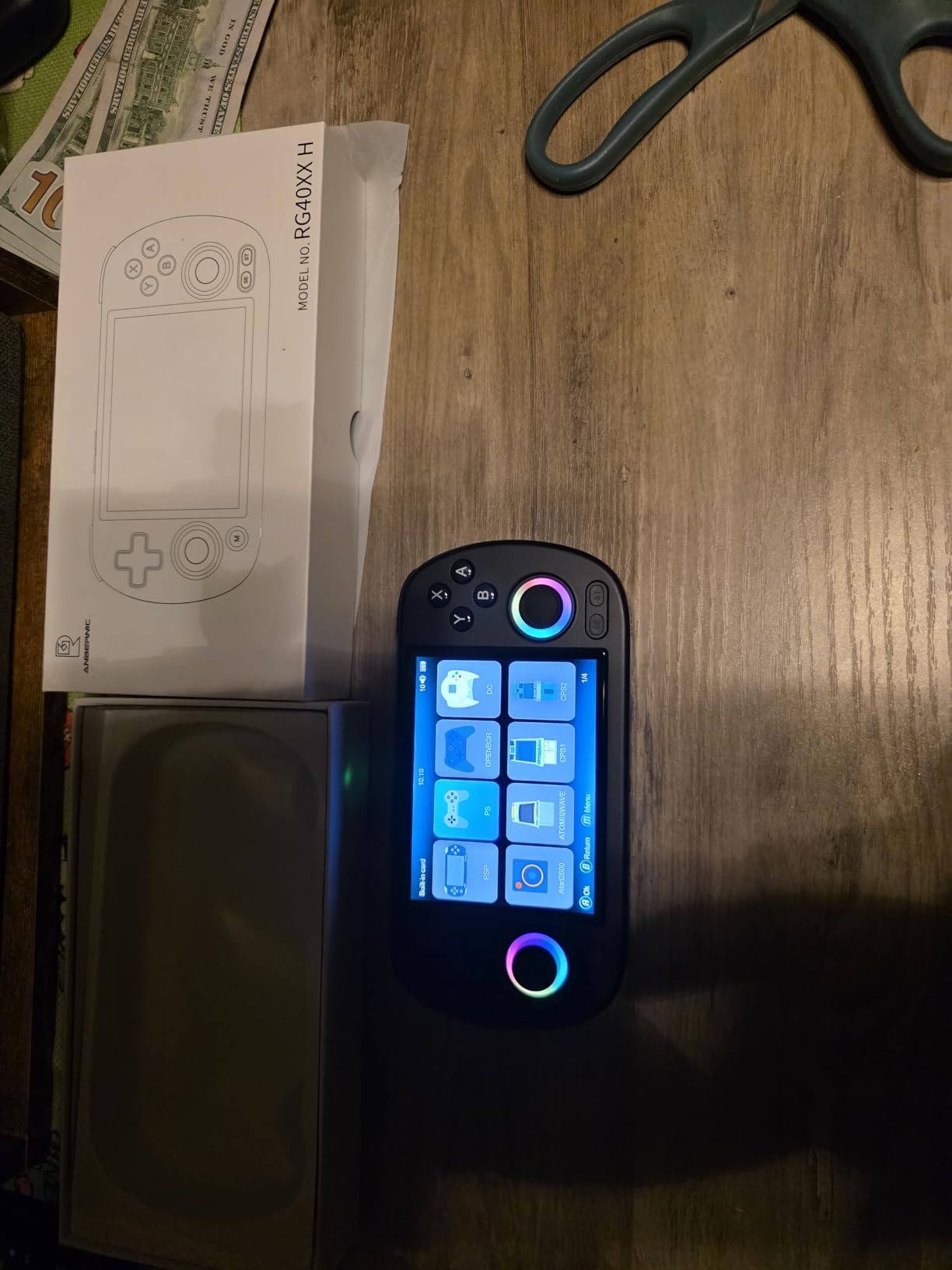 RG40XX H Retro Handheld Game Console, 64 TF Card Preloaded Games 5000+ Portable Gaming Console Linux 64-bit System 4.0'' IPS Screen WiFi Bluetooth HD and TV Output customer photo 1