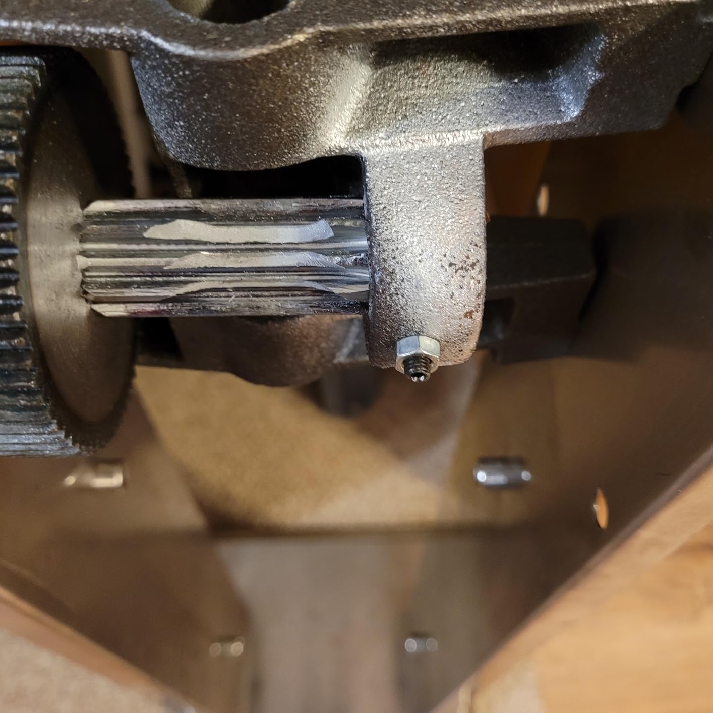 VEVOR Manual Sausage Stuffer, 7 L / 15 LBS Vertical Sausage Machine, Dual-Speed Meat Stuffer, Made of Food-Grade 304 Stainless Steel, Includes 5 Stuffing Tubes, for Home Kitchen Restaurant Commercial customer photo 1