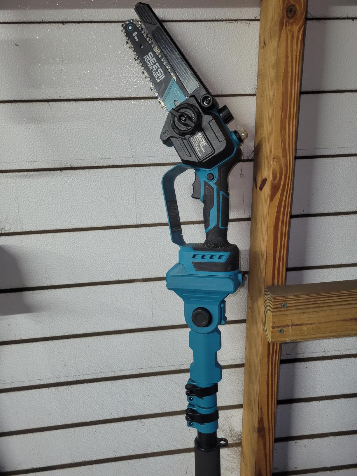 SEESII 2-in-1 Electric Pole Saws for Tree Trimming, 6 Inch Mini Chainsaw Cordless with Extension Pole, Battery Powered Pole Chain Saw, Tree Trimmer Limb Branch Cutter Pruner with 2 Battery PS600 customer photo 1