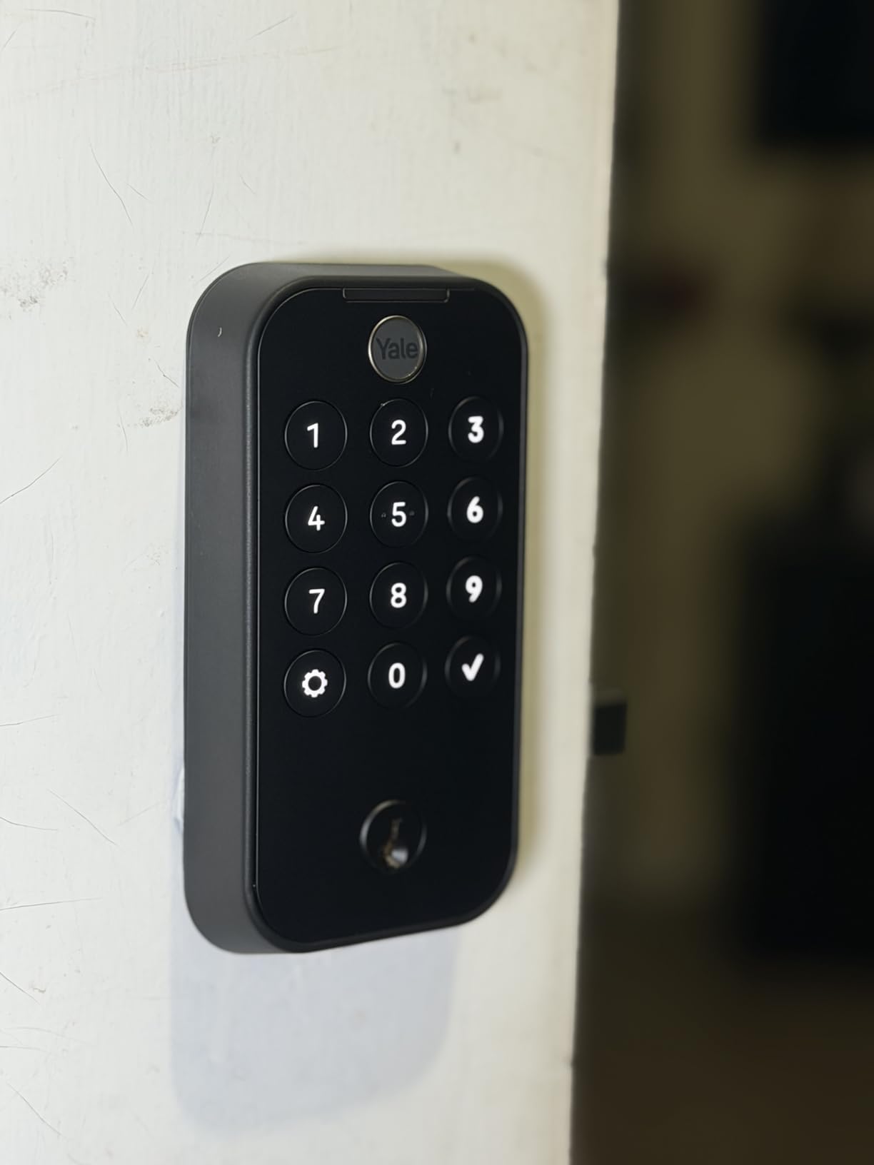 Yale Assure Lock 2 Touch Deadbolt, Satin Nickel Keyed Smart Entry Door Lock with Wi-Fi Connected Keypad and Fingerprint Scanner for Code Entry and Remote Access, YRD410-F-WF1-619 customer photo 1