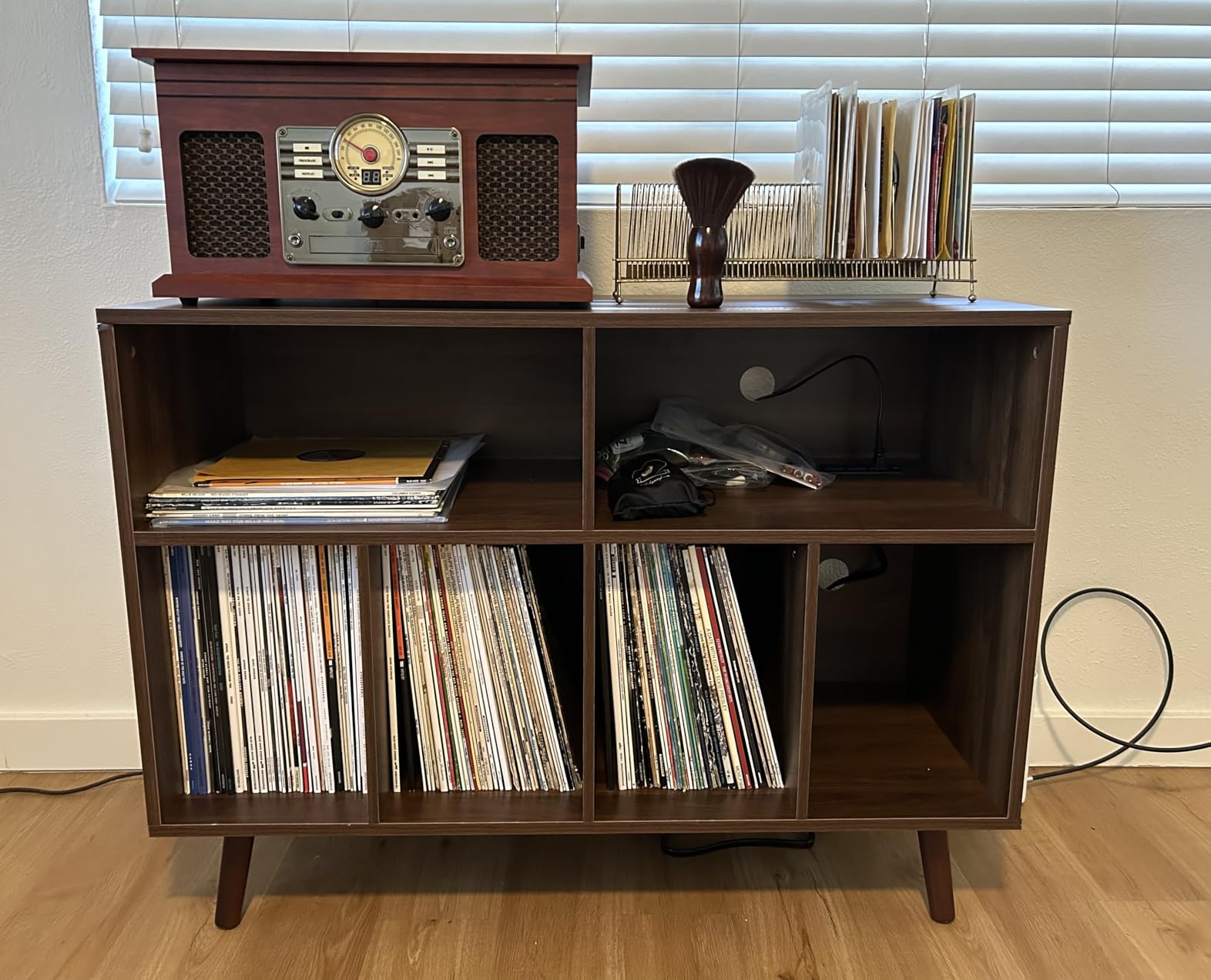 Cozy Castle Record Player Stand with Vinyl Storage Cabinet, Wood Turntable Table Open Shelf Holder Up to 350 Albums Cube Storage Organizer for Living Room, Office, Rustic Brown customer photo 2