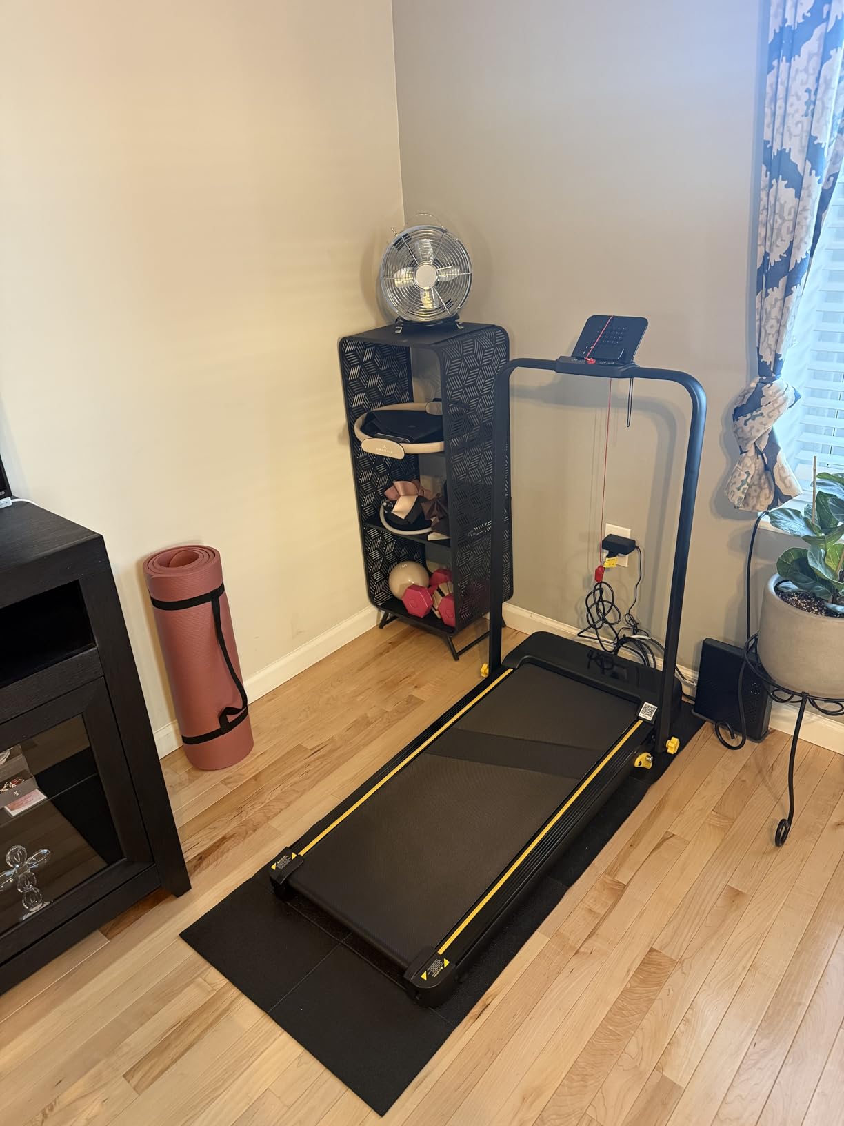 Foldable Treadmill with Incline, Walking Pad with Handle Bar 3 Level Incline, Portable Folding Treadmills for Home/Office 300 Lbs Capacity, Quiet Desk Treadmill with Remote Control & APP customer photo 1