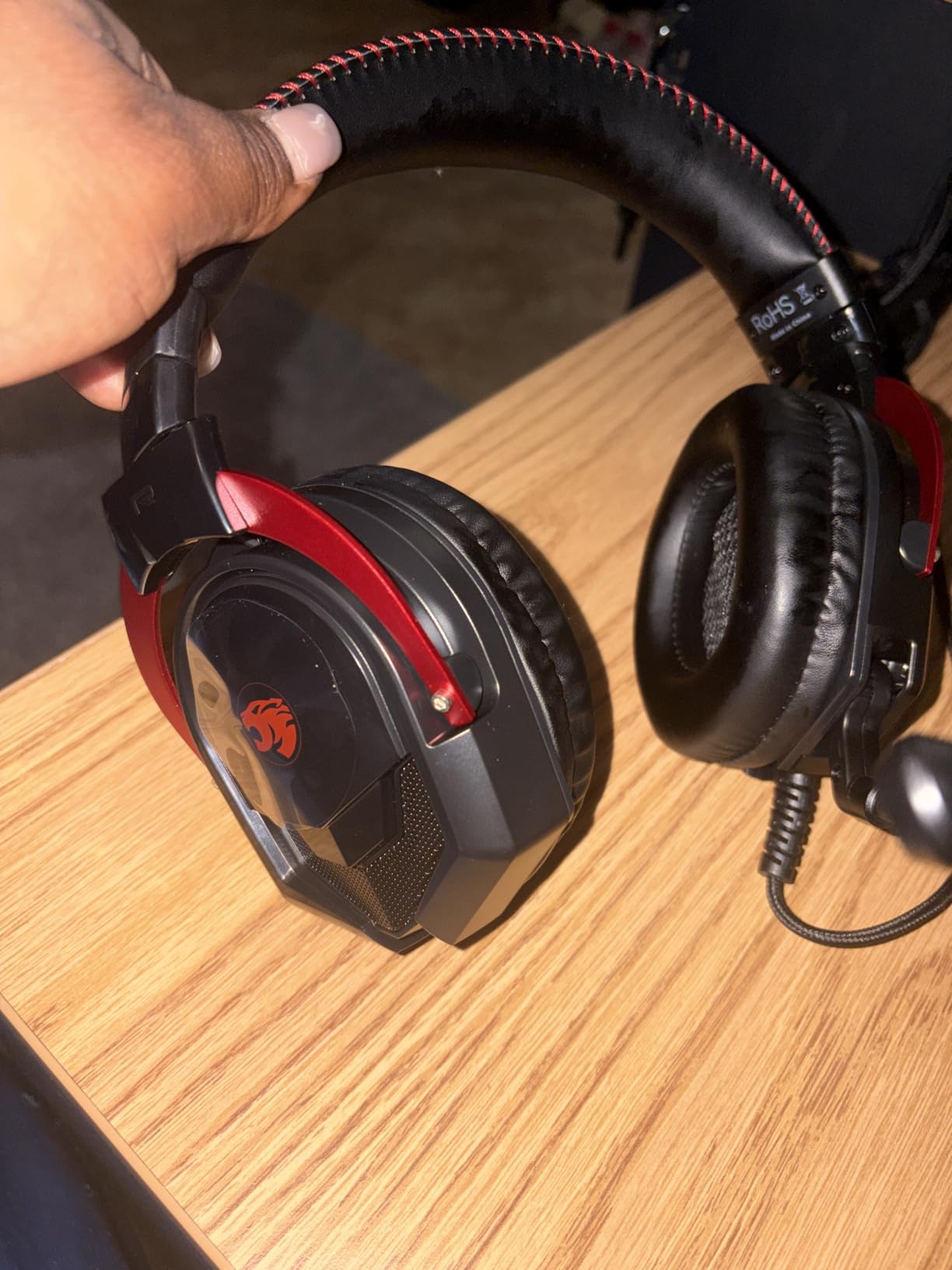 Gaming Headset with Microphone for Pc, Xbox One Series X/s, Ps4, Ps5, Switch, Stereo Wired Noise Cancelling Over-Ear Headphones with Mic, RGB, for Computer, Laptop, Mac, Nintendo (Pink) customer photo 2