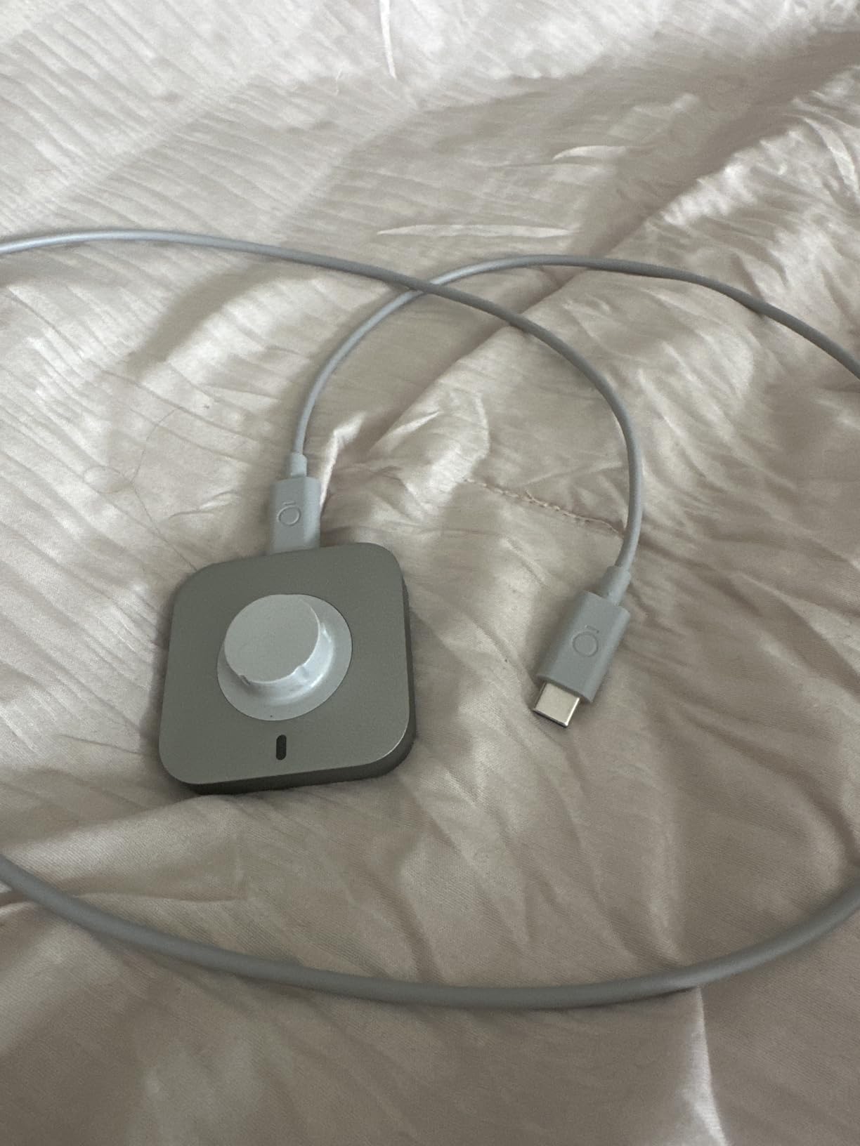 Oura Ring 4 - Gold - Size 8 - Sleep, Activity, Women's Health, AI Advisor, Up to 8 Days of Battery Life customer photo 1