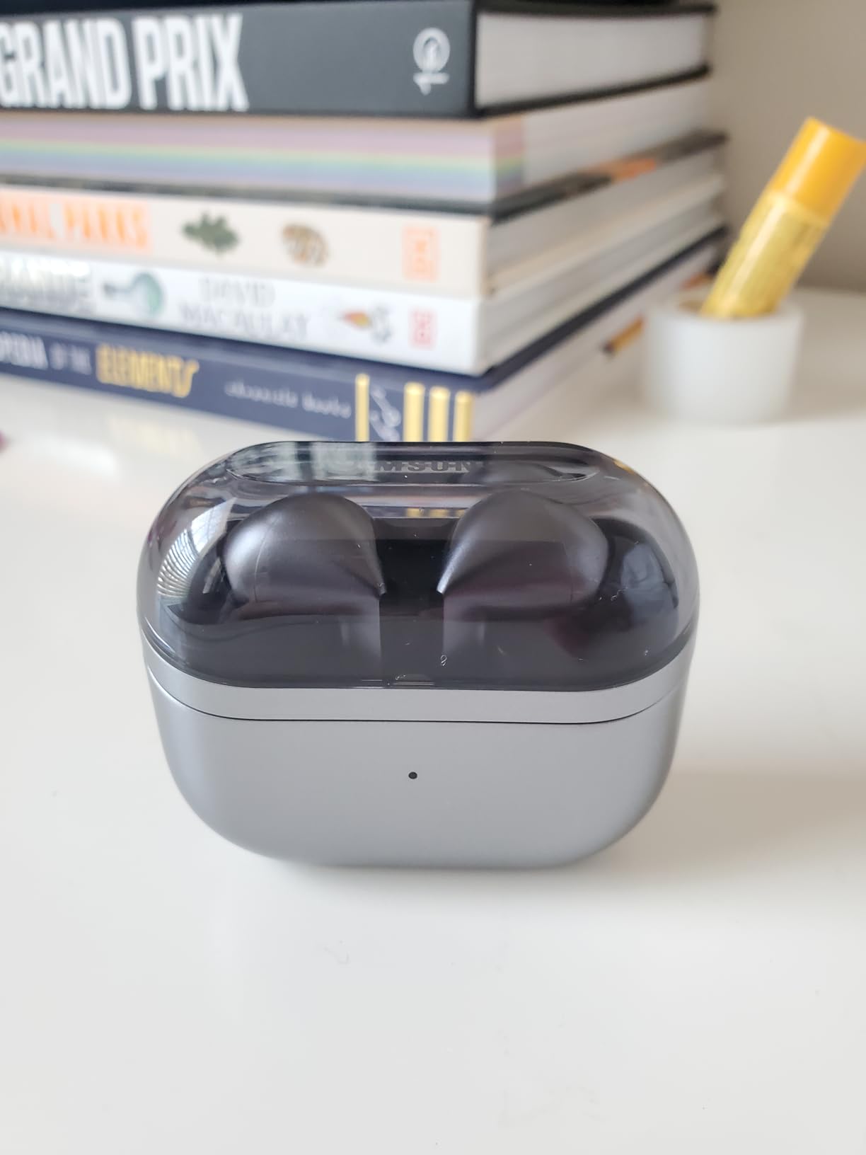 Samsung Galaxy Buds 3 Pro AI True Wireless Bluetooth Earbuds, Noise Cancelling, Sound Optimization, Redesigned Comfort Fit, Silver [US Version, Amazon Exclusive, 2Yr Warranty] customer photo 1