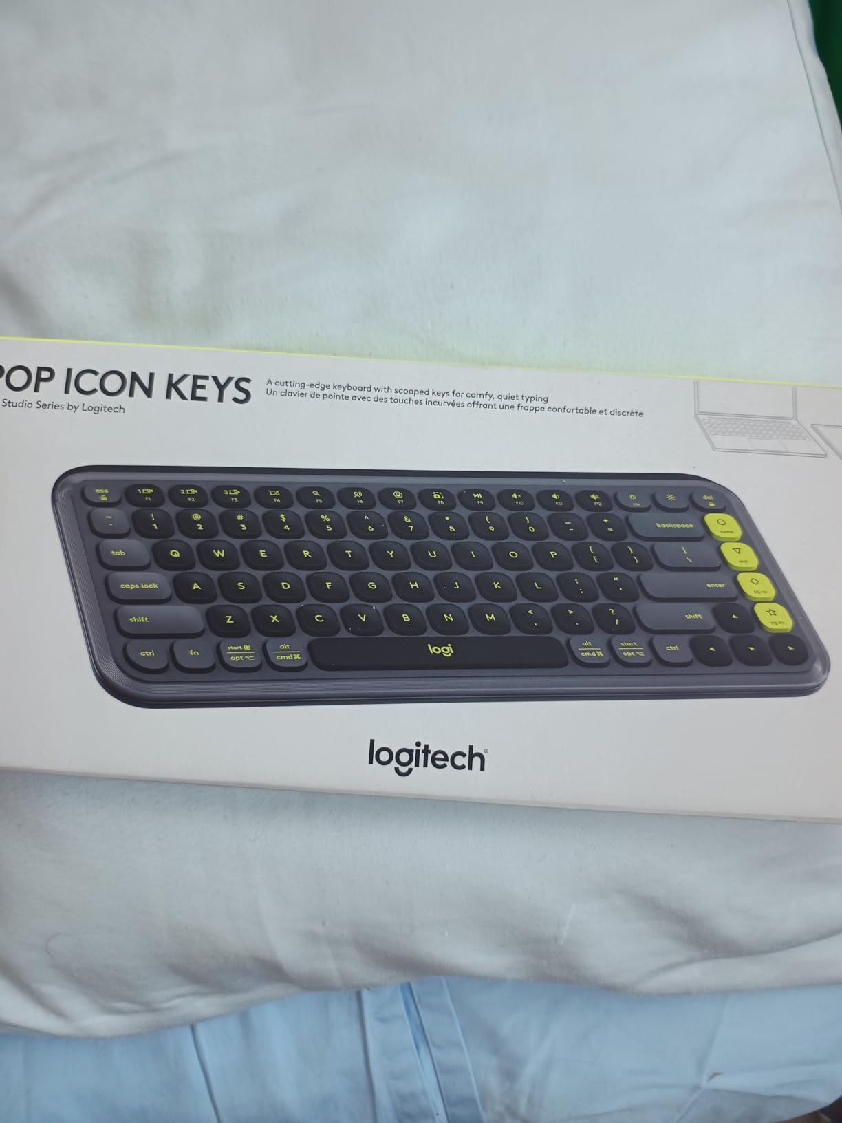 Logitech POP ICON Keys Wireless Bluetooth Keyboard, Comfortable Typing, Programmable Keys, Easy-Switch Between up to 3 Devices, for Laptop, Tablet, PC - Graphite and White customer photo 1