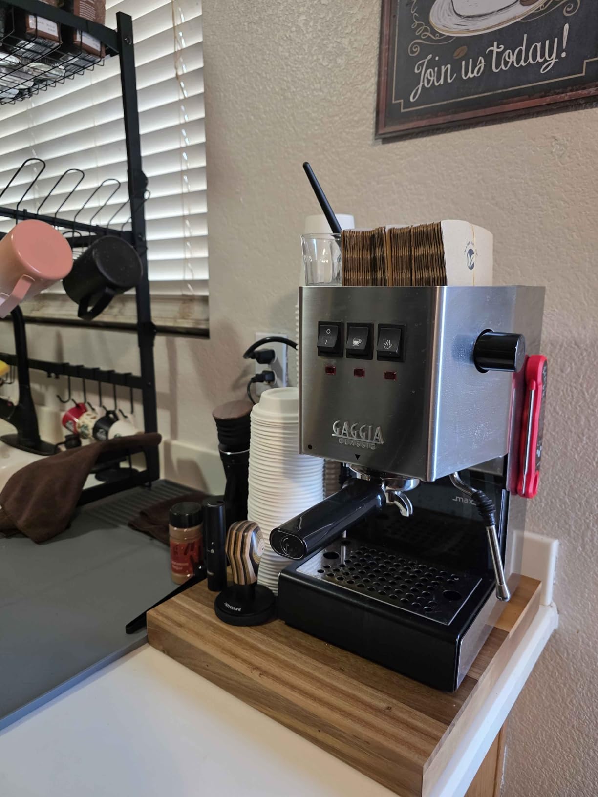 Normcore 58mm Espresso Coffee Tamper V4 - Spring Loaded with Titanium PVD Coating Flat Base - Walnut Handle customer photo 1