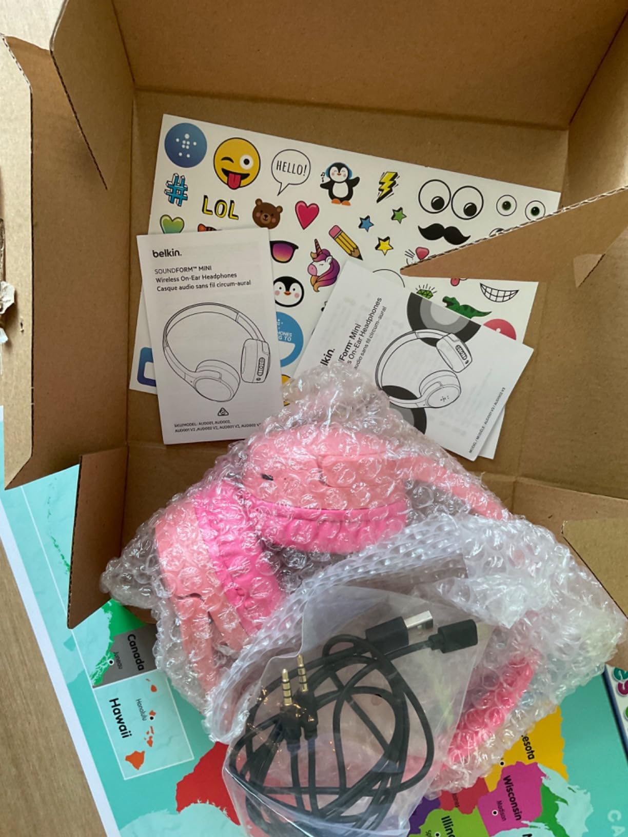 Belkin SoundForm Mini - Wireless Bluetooth Kids Headphones, 30H Battery, 85dB Safe Volume Limit, Built-in Microphone - Toddler On-Ear Earphones for iPhone, iPad, Fire Tablet, Ideal for School - Pink customer photo 2