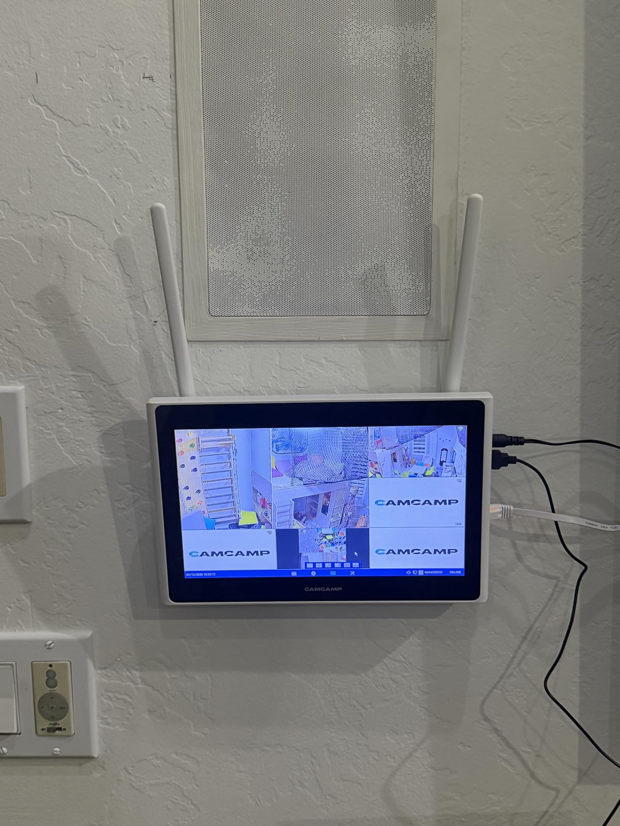 CAMCAMP Wireless Security Camera System with 10.1