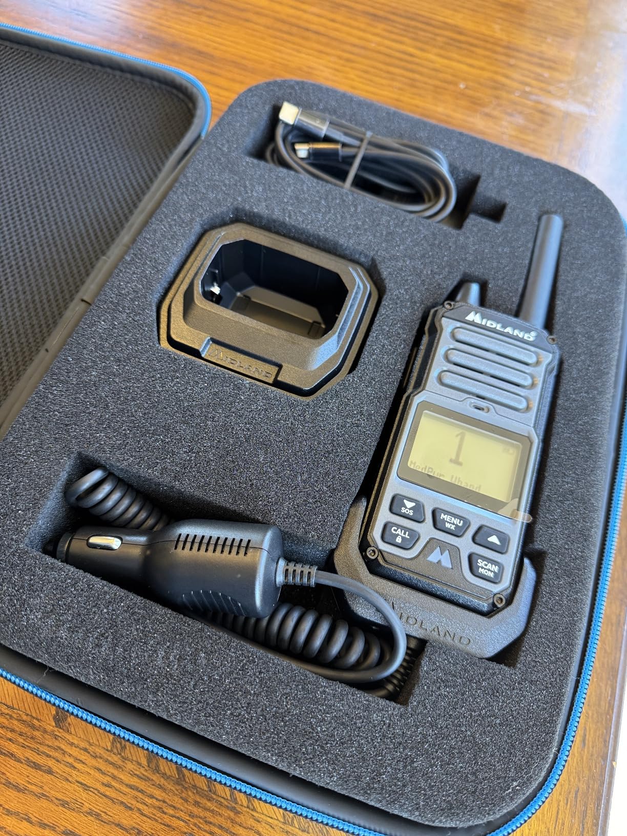 Midland GXT67 5-Watt GMRS Two-Way Radio - Long Range Walkie Talkie for Overlanding, Jeep, & Off-Road - IP67 Waterproof, Repeater Capable, Rechargeable Battery, Hard Case Included (Black) customer photo 2