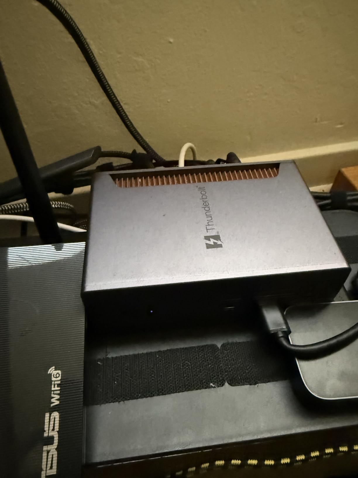 UGREEN Thunderbolt 5 Dock, 13-in-1, 120Gbps Transfer, Single 8K, Dual 6K60Hz Display, 140W Max Charging, 2.5GbE, SD/TF 4.0 for Thunderbolt 5/4 MacBooks and Windows Laptops customer photo 2