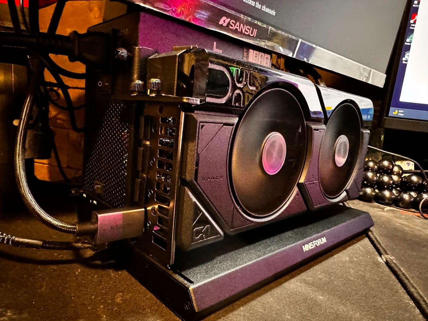 MINISFORUM DEG1 External GPU Dock Station, Mini eGPU Enclosure for RTX 4090, AMD RX 7900 XTX, Support ATX/SFX Standard Power Supplies, Oculink Interface Graphics Dock Station customer photo 1