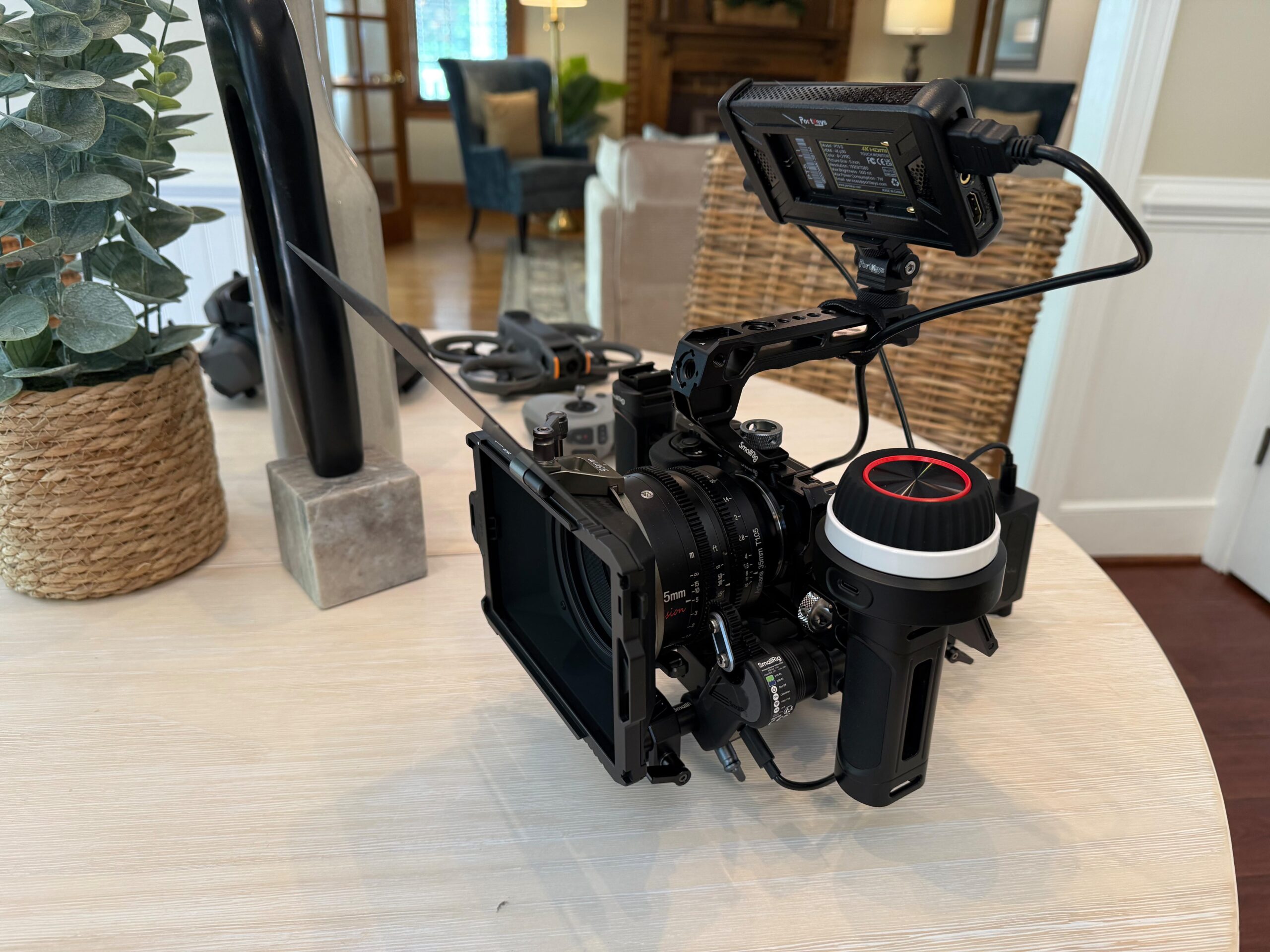 SmallRig Wireless Follow Focus Kit (Lite) with Handwheel Controller & Receiver Motor, A/B Stops & 15mm Rod Clamp, Compact Design, Widely Compatible with Cinema and Zoom Lenses with High Damping - 4296 customer photo 1