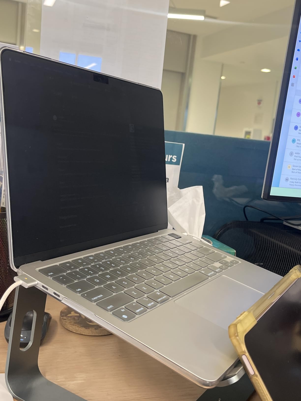 360° Privacy Screen Protector Compatible for MacBook Air 13 Inch (2018-2021, M1), Privacy Screen Filter for MacBook pro 13 inch (2016-2022,M1, M2), Anti-Spy/Anti Fingerprint/Anti Blue Light/Anti Glare customer photo 2