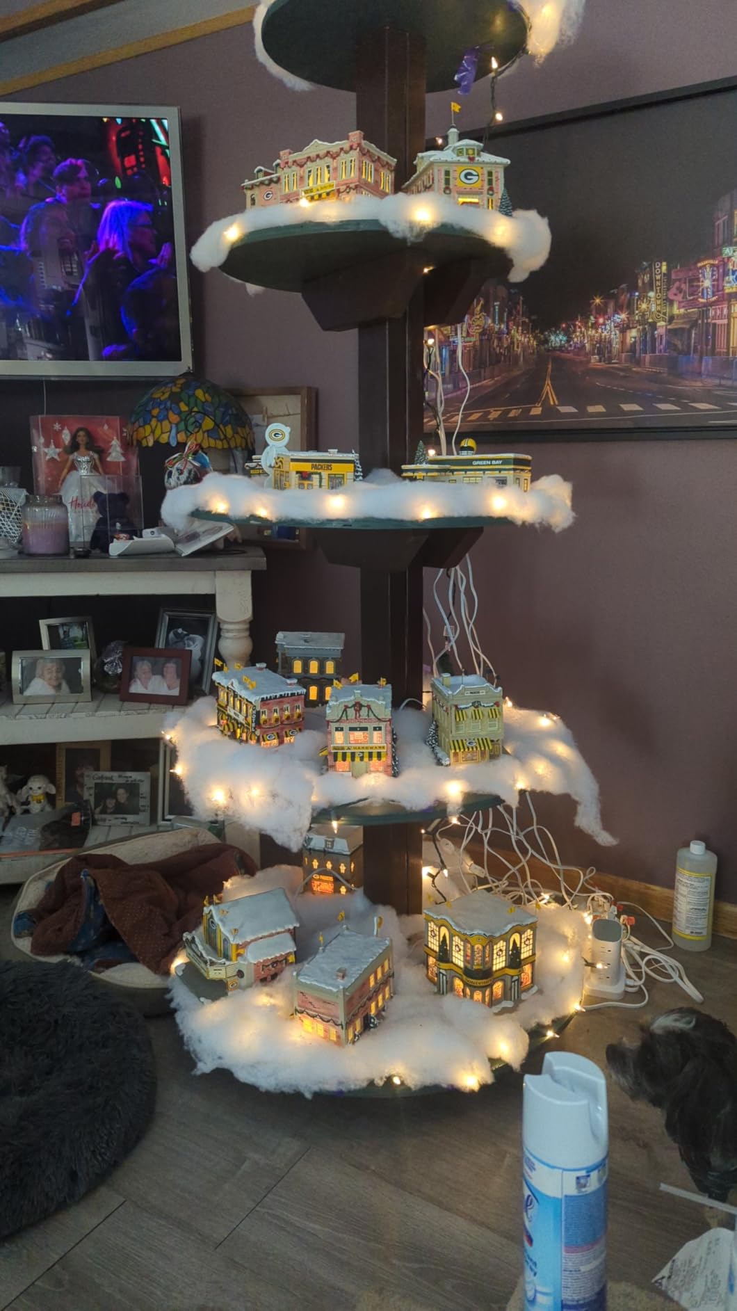 Tower Power Strips with Surge Protection, 6FT Flat Extension Cord with Multiple Outlets, 12 AC 4 USB Ports, Overload Protection Charging Station for Office Home Dorm Room Travel (White) customer photo 1