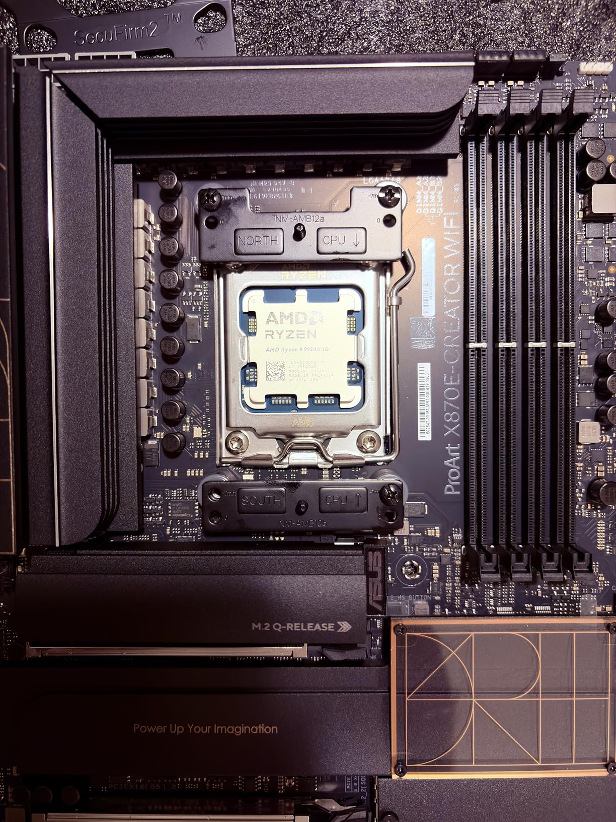 ASUS ProArt X870E-CREATOR WiFi AMD AM5 X870E ATX Motherboard PCIe 5.0 x16 Slots, 16+2+2 Power Stages, DDR5, Dual USB4, 10 Gb and 2.5 Gb LAN, WiFi 7, Four M.2 Slots customer photo 1