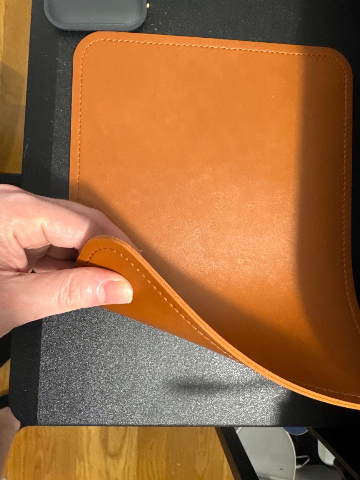 Satechi Vegan-Leather Mouse Pad, Ergonomic, Reversible, Scratch and Water Resistant, Easy to Clean, for Office and Home, 9.8