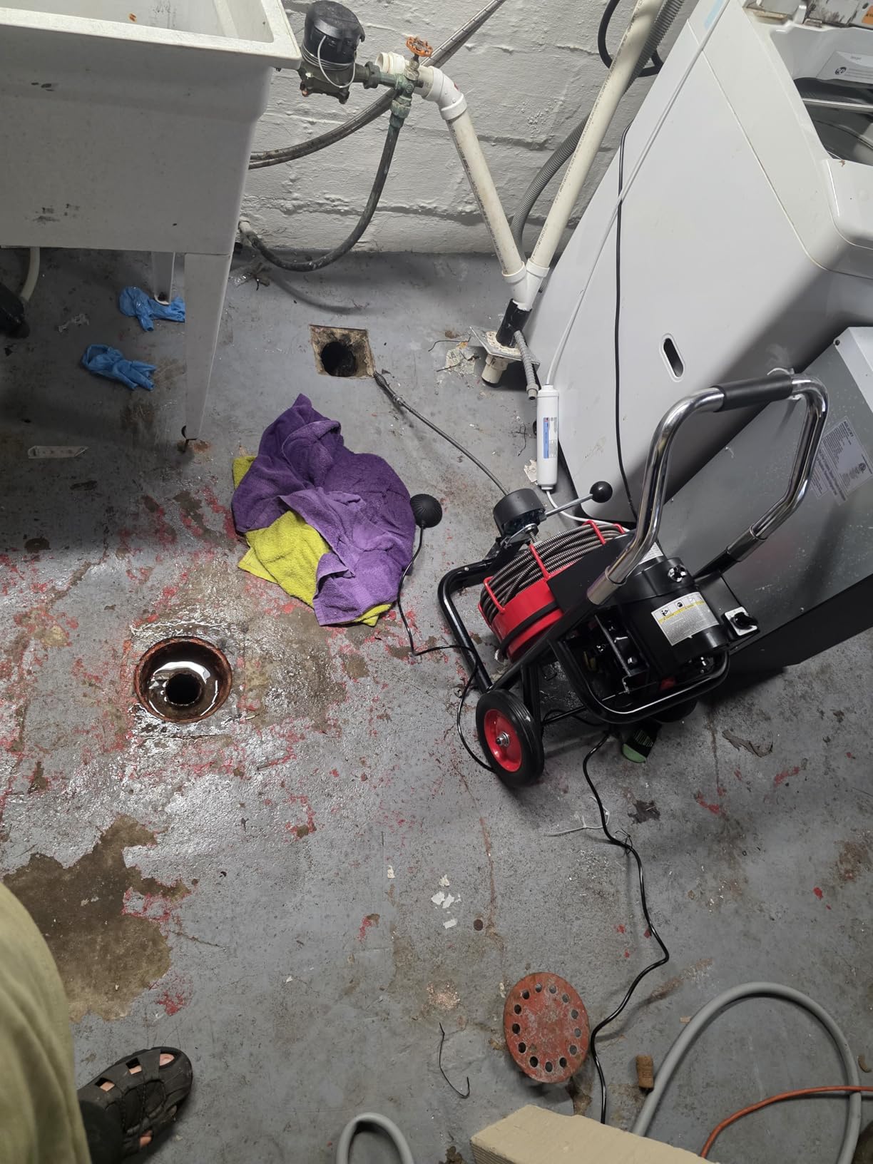 VEVOR Drain Cleaner Machine 100FT x 3/8 Inch, Auto Feed Sewer Snake Auger on Wheels customer photo 1