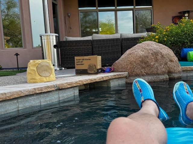 uuffoo 2-Pack Solar Powered Rock Speakers Outdoor Water-Resistant IP44 Rock Speaker with Lights RGB Colors and USB Charging customer photo 2