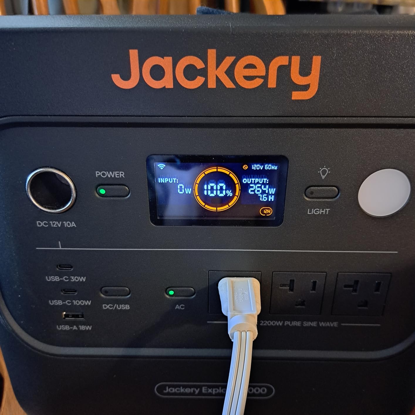 Jackery Explorer 2000 v2 Portable Power Station, 2042Wh LiFePO4 Home Backup Battery, 2200W Solar Generator, USB-C PD 100W Fast Charging for Emergencies, Power Outages, Camping(Solar Panel Optional) customer photo 1