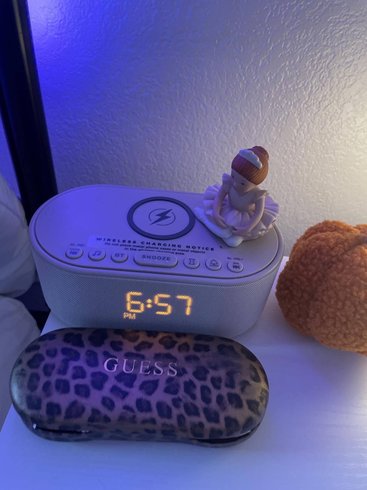 Sound Machine Alarm Clock for Bedrooms: Bluetooth 10W Stereo Sound Speaker with Wireless Charging - White Noise Machine for Sleeping with 21 Soothing Sounds - Putty customer photo 2