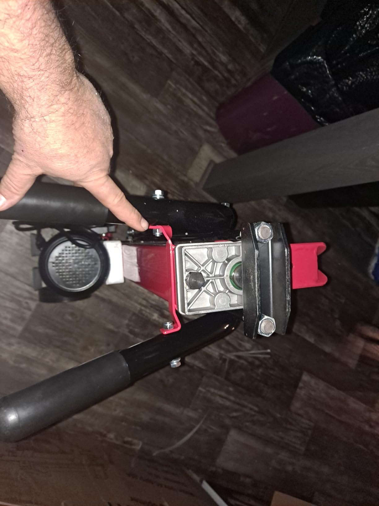 PowerSmart Electric Log Splitter 6.5-Ton - Efficient Wood Splitter with 3450 Motor Speed, 15 Amp, Horizontal Full Beam Design and Steel Wedge for Firewood & Kindling Cutting customer photo 2