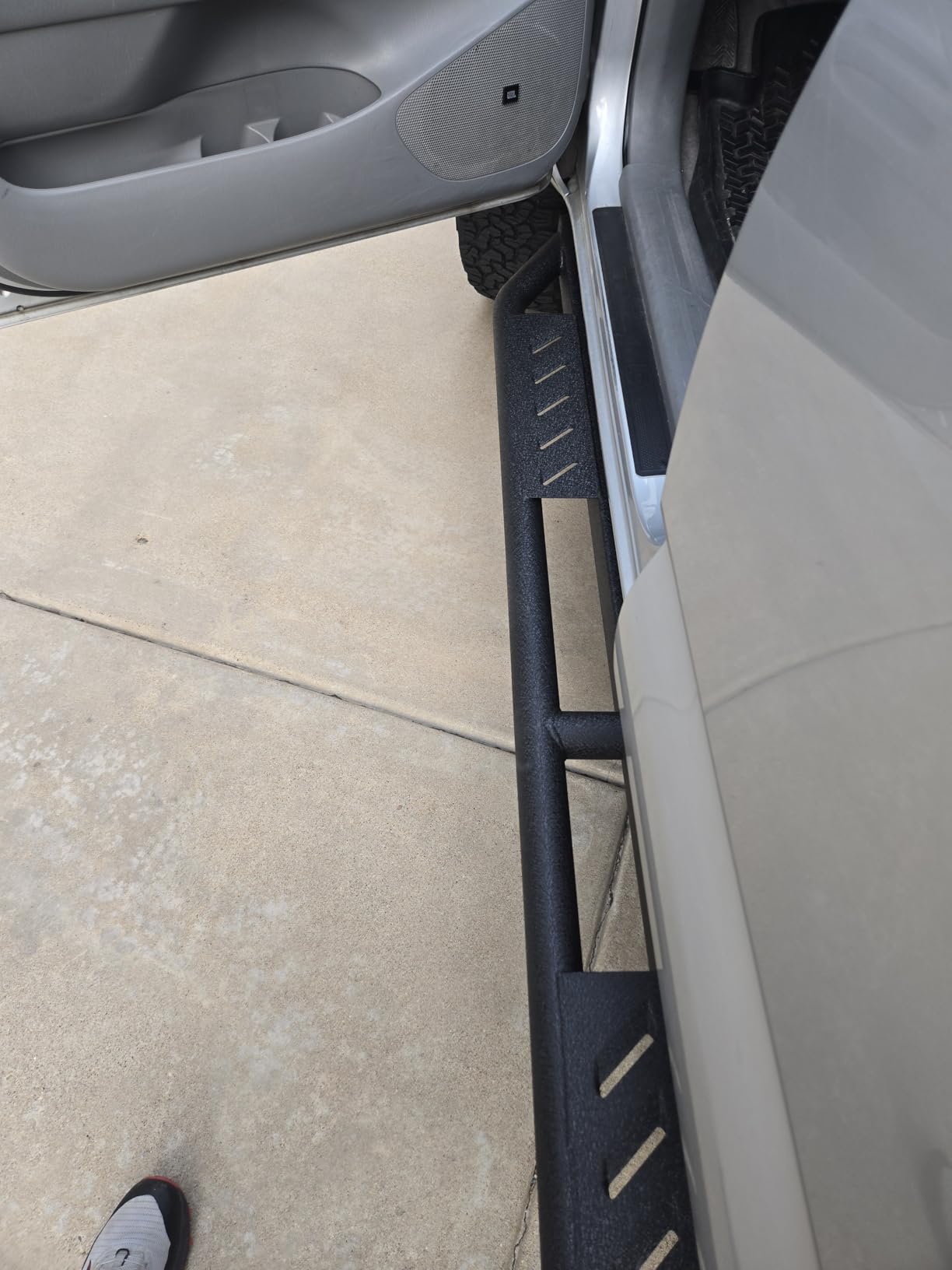 Tyger Auto Trax Side Steps Compatible with 2019-2026 Chevy Silverado GMC Sierra 1500; 2020-2026 2500 3500HD | Crew Cab | TG-TX7C29758 | Textured Black Rail Running Board customer photo 2