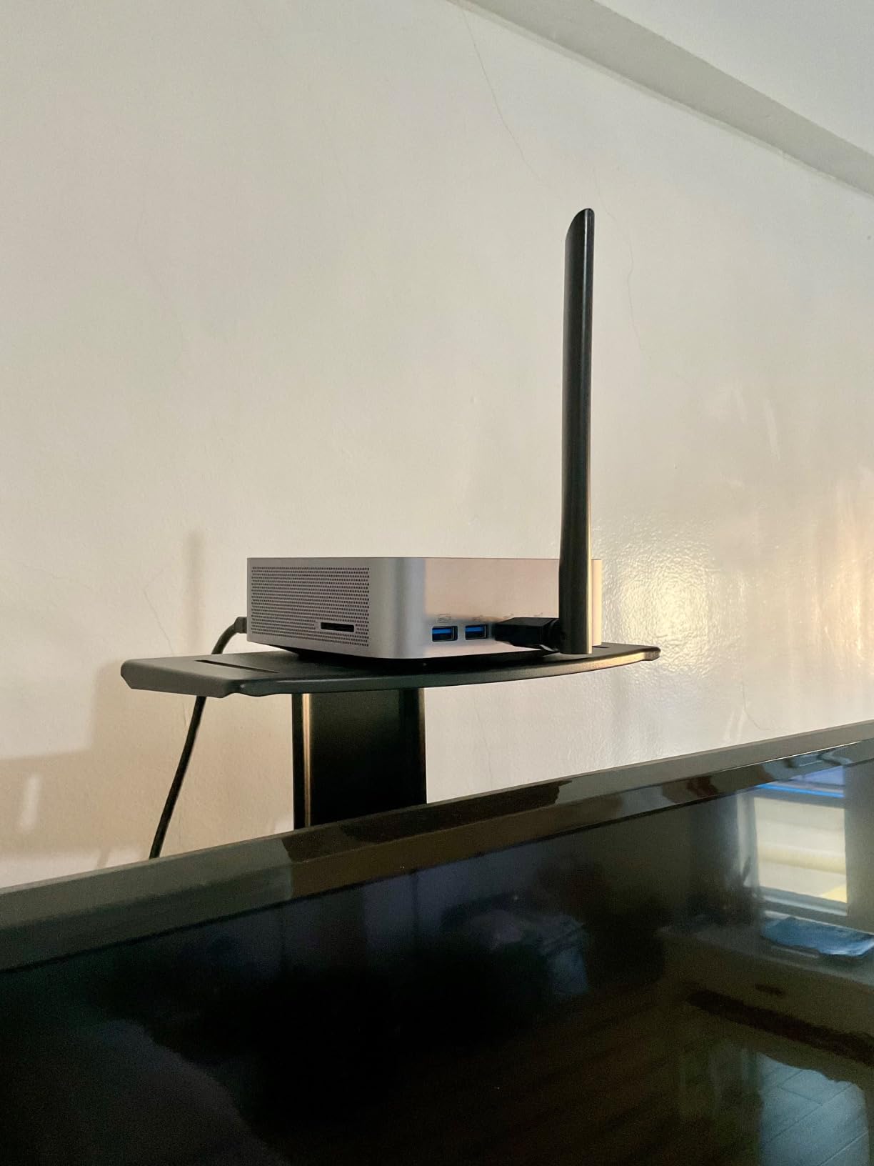 GEEKOM GT1 Mega AI Mini PC with 14th Gen Intel Ultra 9 185H, 16GB DDR5(Up to 96GB), 1TB NVMe SSD, Mini Desktop Computer Windows 11 Pro, Intel Arc GPU/Dual 2.5G LAN/WiFi 7/BT 5.4/USB4/3-Year Warranty customer photo 1