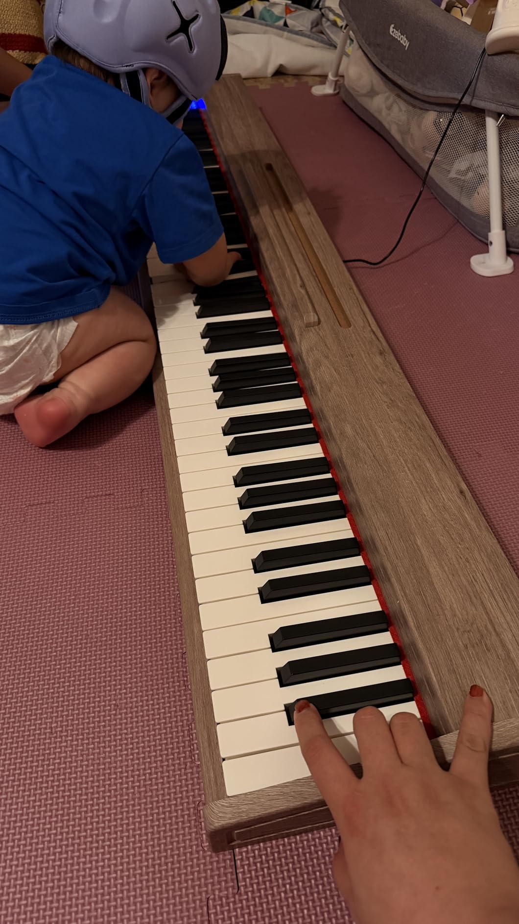 digital Piano 88 Key Semi Weighted Keyboard,Full-size Electric Piano for Beginners,with Sheet Music Stand,Pedal,Power Adapter,Headphone Mode,USB-MIDI (KU-3506 Digital Piano with Stand) customer photo 2